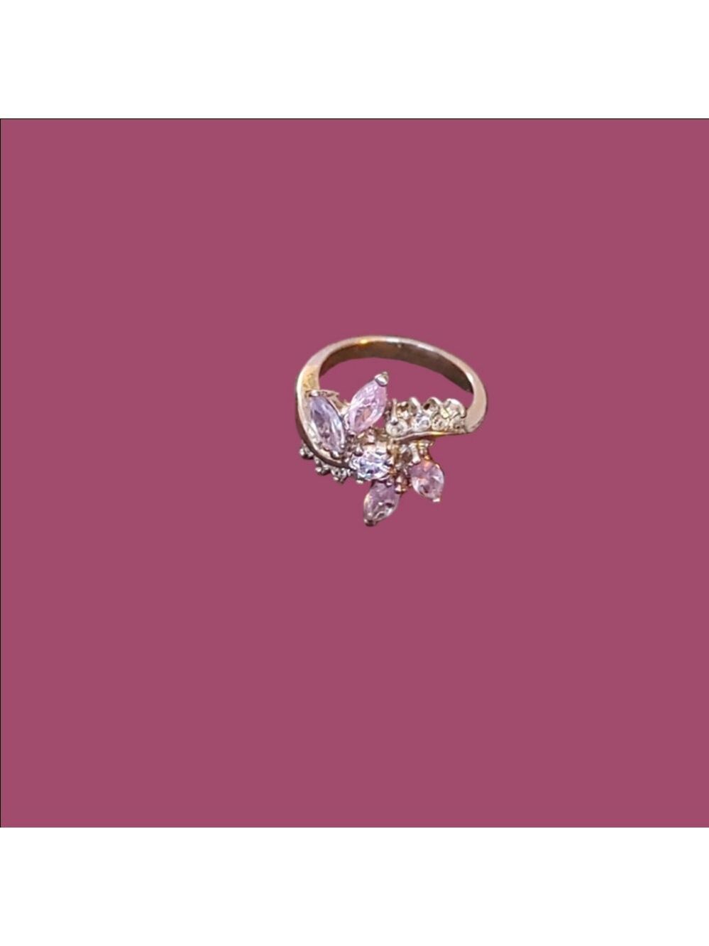 Purple Floral Starburst Design Silver Toned Ring sz 5